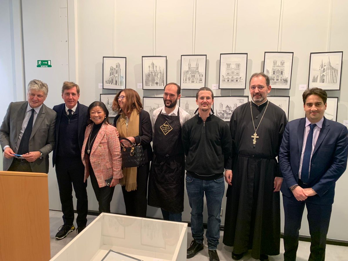 vbaladi's tweet photo. Vernissage de l’exposition des 188 cathédrales dessinées par Yann Messence, autour de @jdHAUTESERRE et en présence de Maître François Tajan. https://t.co/56GNRyoK5x