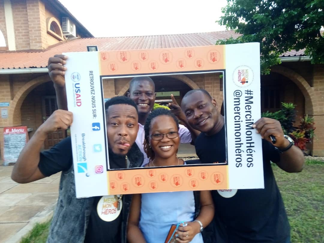 RejefTogo's tweet photo. A toute ces personnes qui un jour nous ont apporté le soutien qu'il fallait... #MerciMonHero
@peer_digital @Edudzi_D @DzahiniE @d_kowou @MerciMonHeros @MukwawayaSharon @ONUFemmes @OIFfrancophonie @AdjoEdwige @CoinduDroit @UNFPA_TOGO @ulrich_touglo @MonicaLewinsky @GouvTg #Togo https://t.co/PPkBIHjgi4
