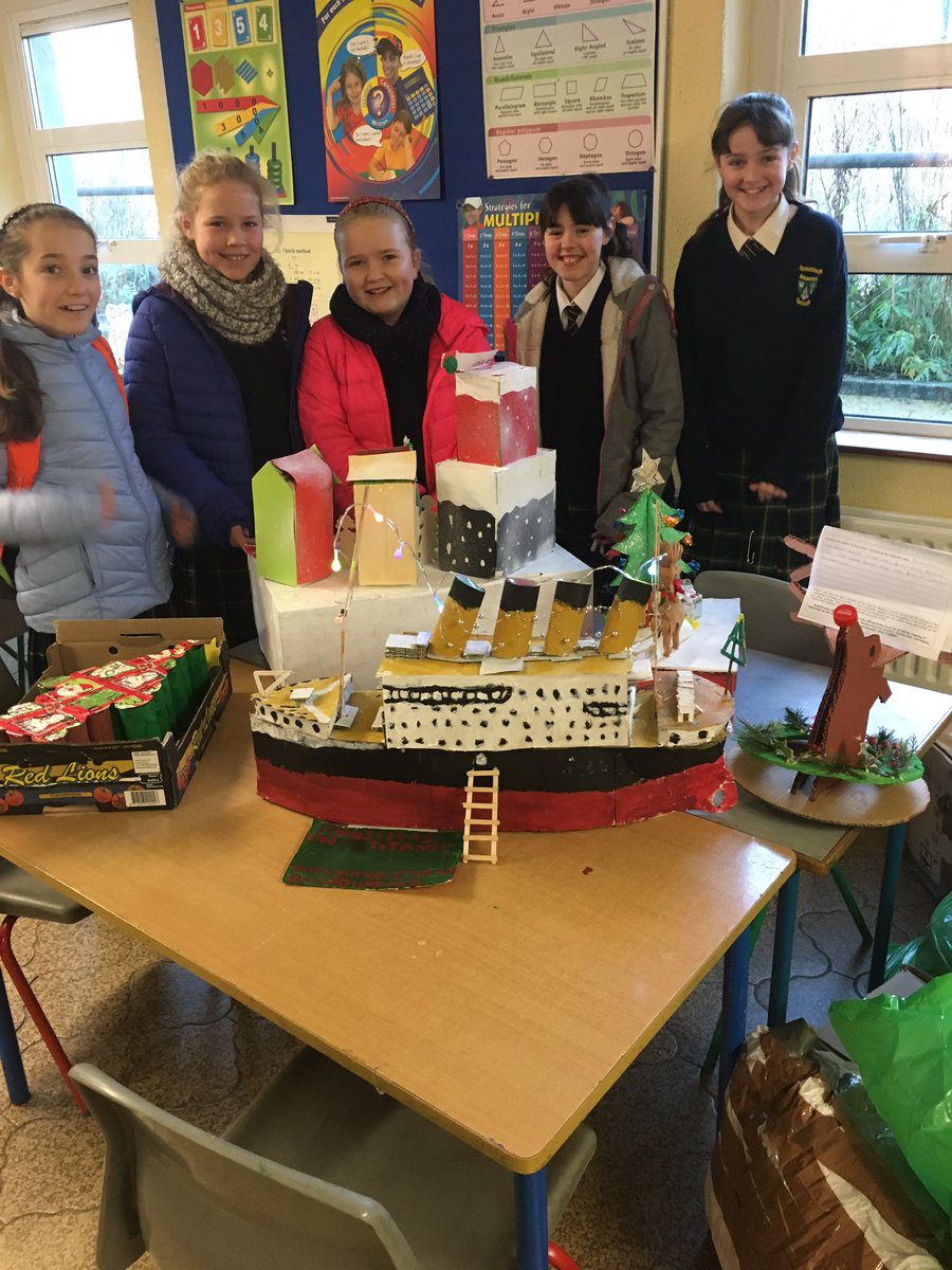 MaighdineMuire's tweet photo. What a creative bunch of recyclers we have in the school. Amazing decorations using recyclable materials and innovative minds. “Creativity is intelligence having fun” 💪🏼 🎄 🖼 👨🏼‍🎨👩🏼‍🎨 @wexfordcoco @MyWasteIreland @MaighdineMuire https://t.co/gN3P98jDp2
