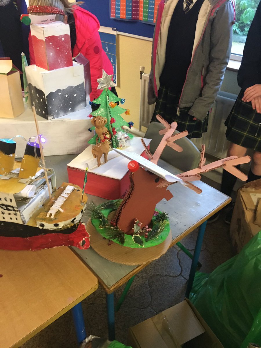 MaighdineMuire's tweet photo. What a creative bunch of recyclers we have in the school. Amazing decorations using recyclable materials and innovative minds. “Creativity is intelligence having fun” 💪🏼 🎄 🖼 👨🏼‍🎨👩🏼‍🎨 @wexfordcoco @MyWasteIreland @MaighdineMuire https://t.co/gN3P98jDp2
