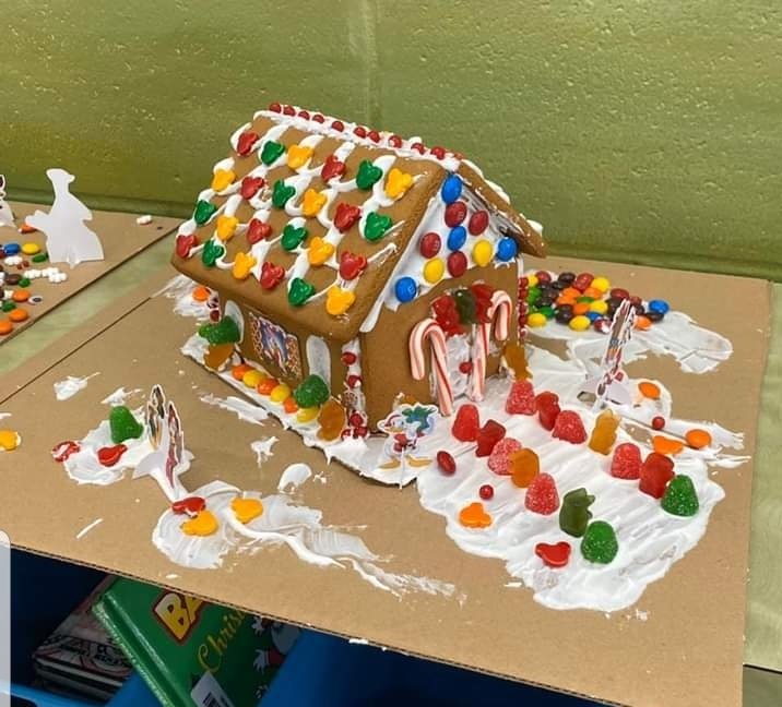 BAILEY BULLS!!!🐂🎄🎁😄BUILDING Gingerbread Houses 🏠😄; BUILDING TEAMS🙎🏾‍♂️🙍‍♀️👨‍🦳💁🏿‍♂️🙎🏼‍♀️👨🏻‍🦰👩🏻‍🦳; BUILDING FUN!!!😊😄 <a href="/HCPSArea5/">HCPS Area 5</a> <a href="/smorrishcps/">Sharon Morris</a> <a href="/SCHS_IB/">Strawberry Crest IB</a> <a href="/TheSCHSChargers/">Strawberry Crest</a> <a href="/PlantObserver/">Plant City Observer</a> <a href="/DennisJamesMayo/">Dennis Mayo</a> <a href="/Parkesdale/">Parkesdale Market</a> <a href="/hcpsBailey/">Bailey Elementary</a> <a href="/CarValdez74/">Caroline Valdez</a> <a href="/KWillis_SDHC/">Kristin Willis</a>