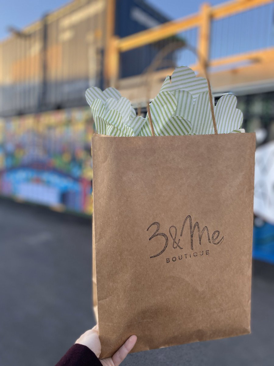 LexiRyan1's tweet image. Have you been to the Iron District container park in North Kansas City yet? Stop in tonight for a Sip N’ Shop with @3andmeboutique! #creativeKC #KCHeartland