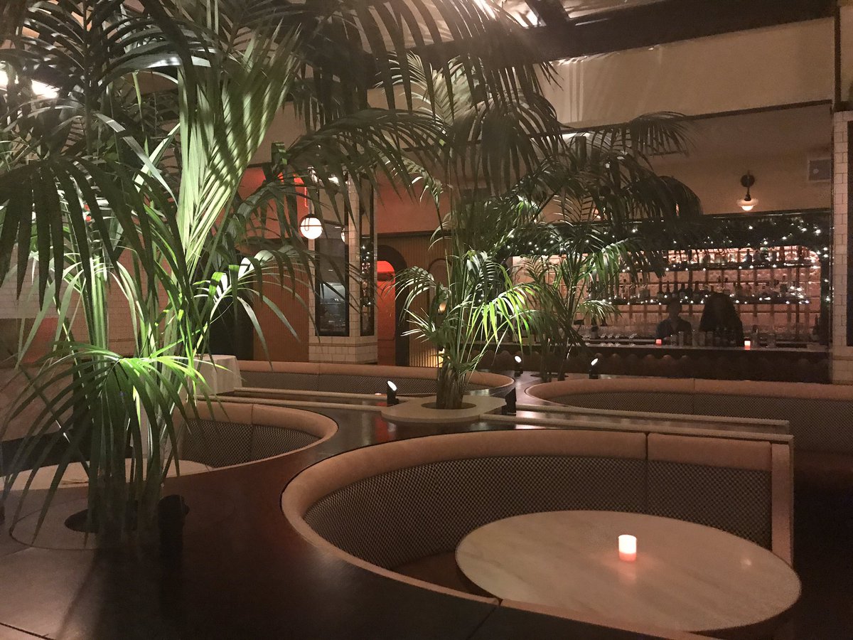 youngb0stonians's tweet photo. 🥂The night is about to begin! We are HERE & excited to share some #ChamberCheer at the beautiful @rochambeaubos for our Holiday Soirée! See you soon! https://t.co/Z61VZJWBhC
