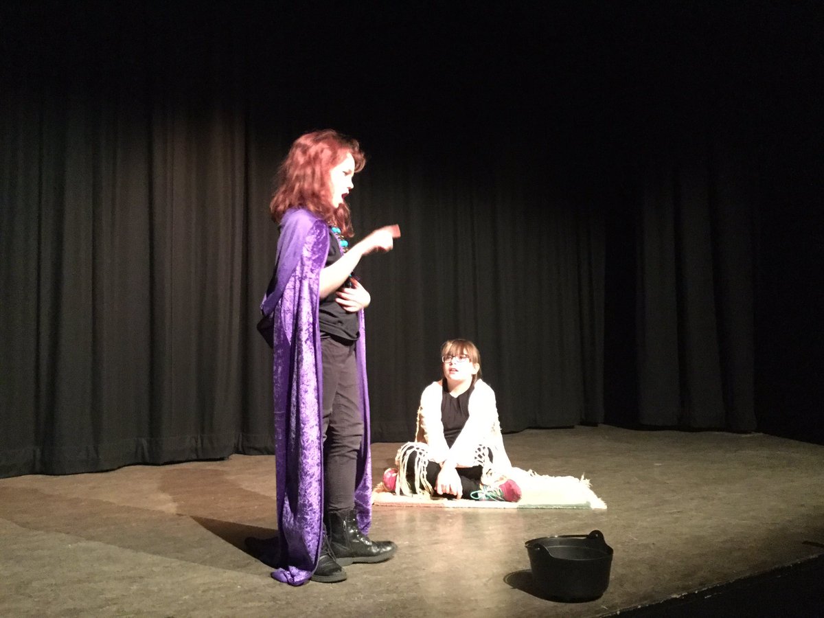 Action_Factory's tweet image. Our #darwenyouththeatre at @DarwenLTheatre last night performing their own version of #Aladdin - well done to Nicole Pam, all volunteers, cast and families for all their hard work and support 👍