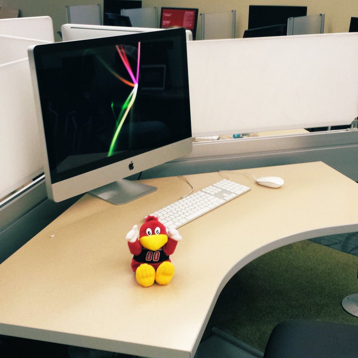 UofSC_TCoop's tweet image. Cocky was in a panic because his photo assignment was due, and it&apos;s worth 20% of his grade!! Luckily he stumbled into the #TCoop Technology Lounge and found out that he could edit his photos there. #CockysTrekThroughTCoop  #UofSC #UofSCStudents bit.ly/34LZH2b