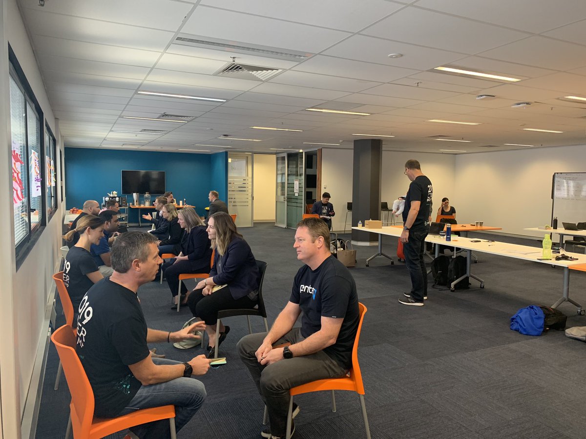 cyriseco's tweet image. Customer discovery session has started. Mentors helping bootcamp participants with problem validation. And if you look closely you might spy Bootcamp Boss (@bigyahu) holding Bootcamp Baby. 👀 #ozcyber #gameon #cyberbootcamp