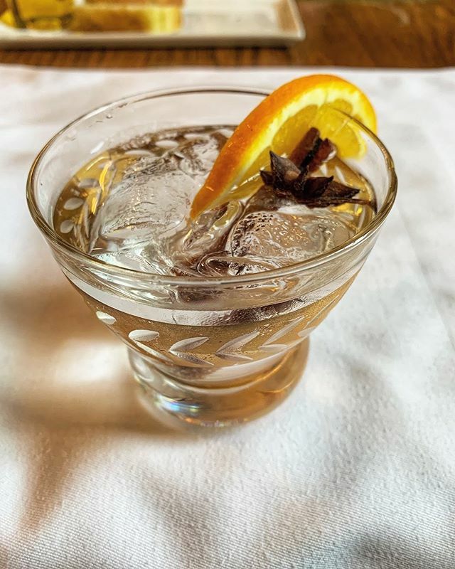 GalleryGrill's tweet photo. Winter Cheer is near! Come taste our limited edition contemporary holiday menu that includes a variety of specially composed food and drink options such as the Seedlip “Spice 94” & Tonic.
#GalleryGrill #HartHouse #TorontoFoodie #TorontoResturants https://t.co/LDOzHshFE4 https://t.co/ntlNVzjiXe