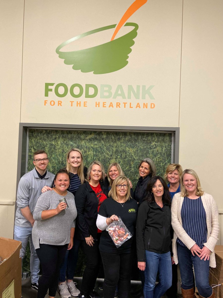 aureusgroup's tweet photo. Today Aureus Group was out and about serving with multiple organizations to contribute to this day of giving back. 

Each group had the opportunity to prep meals or sort food at the Food Bank for families or organizations in need. 

#GivingTuesday2019 #GivingTuesday #Volunteer https://t.co/C2dioeiRPM