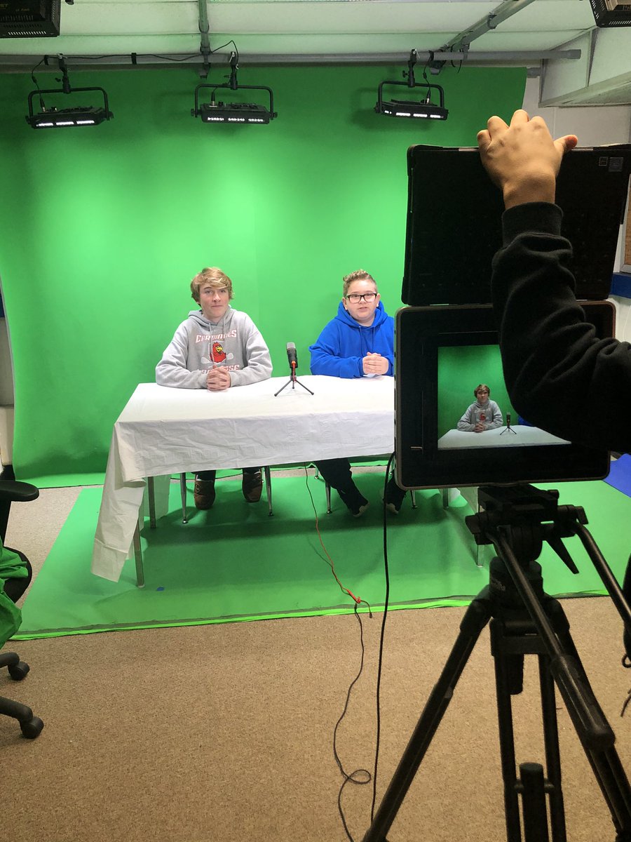 MarkFeliciani's tweet photo. Using a little green screen magic and @WeVideo today to create a news broadcast. More to come. #ArtsAtUd #WeVideo https://t.co/EHzPumzesz