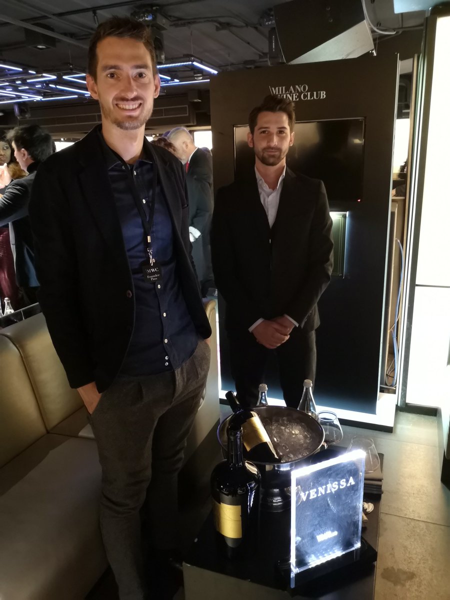 MatteoBorre's tweet photo. Hey @pmabray, can't be with you guys in Verona last week, so I've to find another way to taste the wonderful @venissa_tenuta for the first time... And yes, it was awesome! #MilanoWineClub #3Litres #Venissa2014 https://t.co/LGCnJ82zli