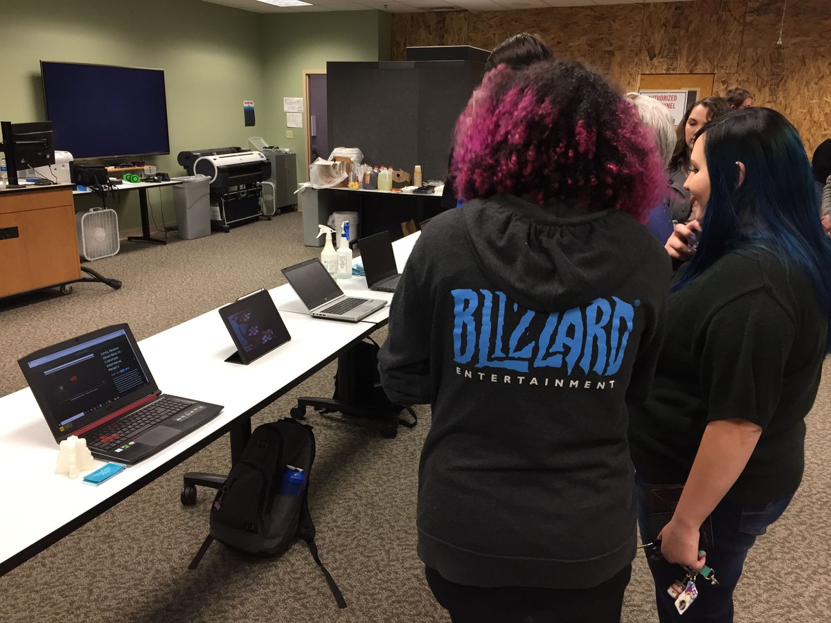 ButlerCC's tweet photo. ID3D Capstone night for fall 2019 is underway &amp; the projects on display are awesome! Come check out the student’s amazing work until 7 pm tonight in the 5000 building in Andover.

#BucoLive #BucoNation #LetsTakeTomorrow #InspiredLearning https://t.co/FSV7I4SzPJ