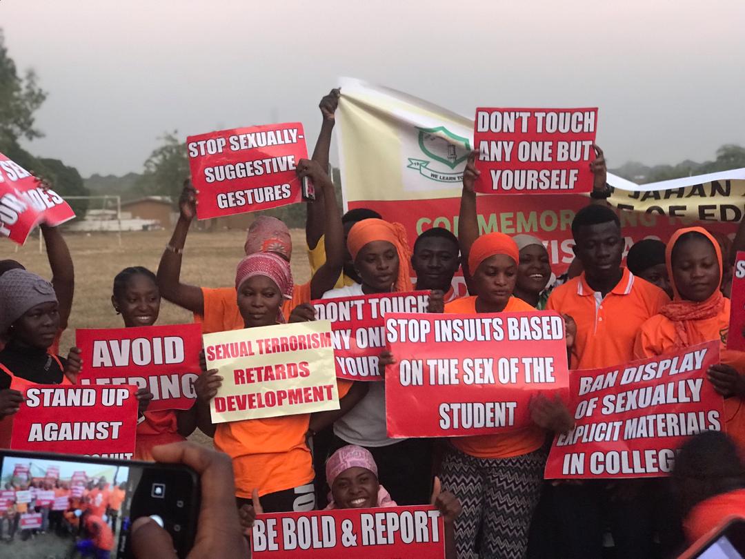 AbdulDimbie's tweet photo. Orange challenge
still on. #SayNoTosexualharassment
Students of Nja college of education still at it. @TTELGhana @OfNja https://t.co/04ooJgYxn4
