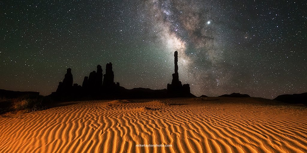Join us May 24-27, 2020 in Monument Valley. As a bonus, we are offering a 20% DISCOUNT for this workshop till the end of this week - contact us for more information.

bit.ly/2020Workshops

#nightphotography 

<a href="/StormHour/">#StormHour</a> <a href="/ArizonaTourism/">Visit Arizona</a> <a href="/ThePhotoHour/">#ThePhotoHour</a> <a href="/NorthLightAlert/">Northern Lights Now</a>