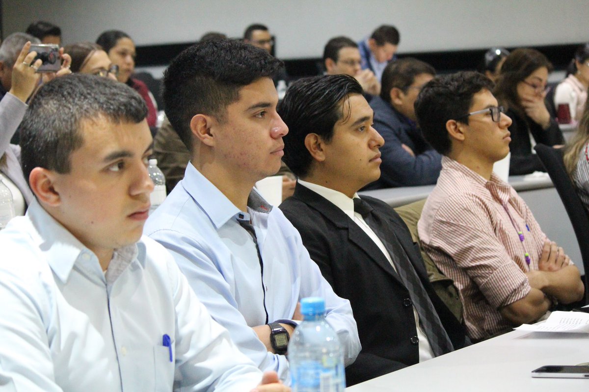 ddelarosadeluna's tweet photo. Cierre proyectos duales en FCA para plantas en Saltillo. Son ya diez generaciones de egresados de los cuales un 76% ha continuado desarrollandose en FCA. Felicidades! Creando historias de éxito!! #talentoFCA #programadual #vinculacionFCA https://t.co/AQQ09H9qWg