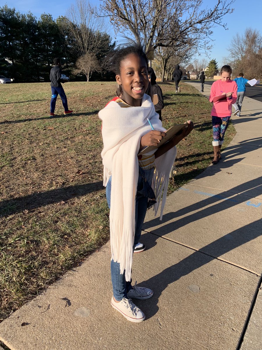 ms_magazu's tweet image. Took a little trip outside to work on adding sensory language to our writing @MrsAddeo #loganproud #becauseofLoganteachers