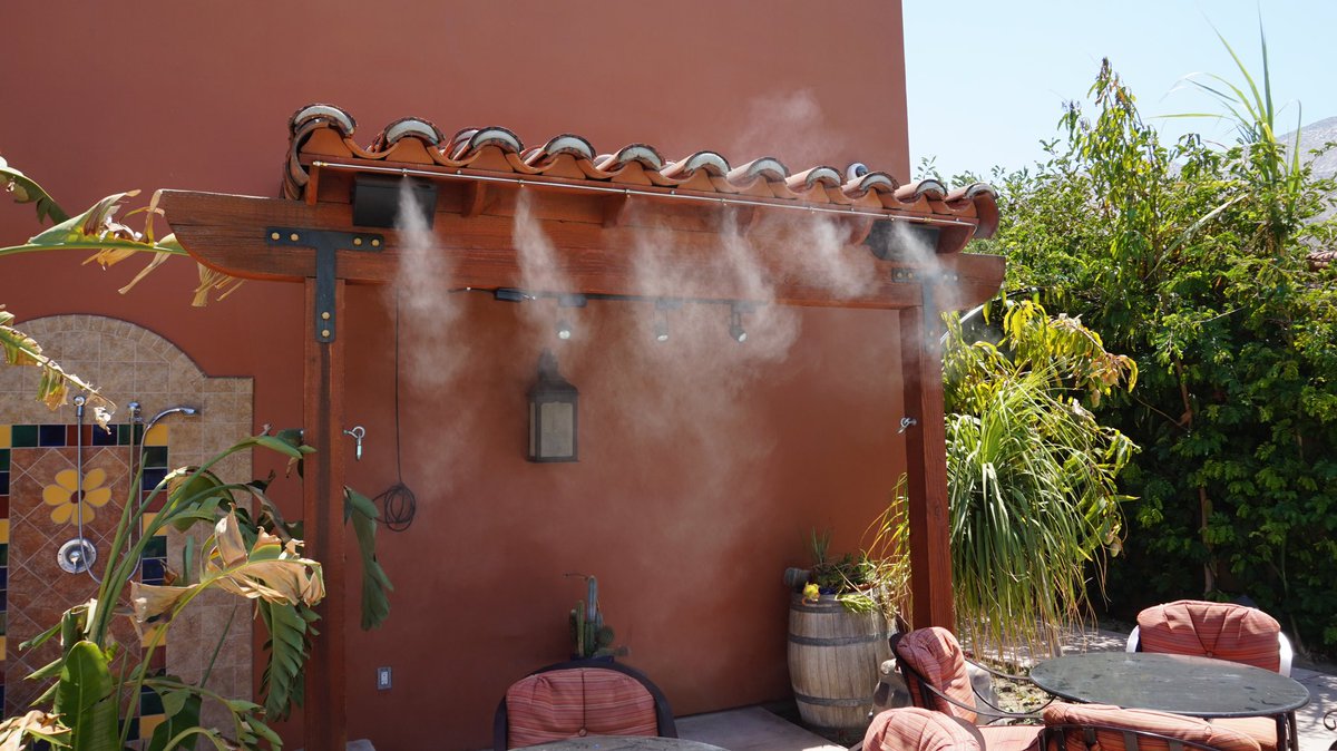 custommistinc's tweet photo. 600’ misting system installation at this resort in a Palm Springs, Ca. We installed mist on four patios, over two walkways, behind there plants for the lounge area and across there arm railing to keep everyone cool. Visit us online at: https://t.co/QPowY103Oj https://t.co/NqxcJe0ZIQ
