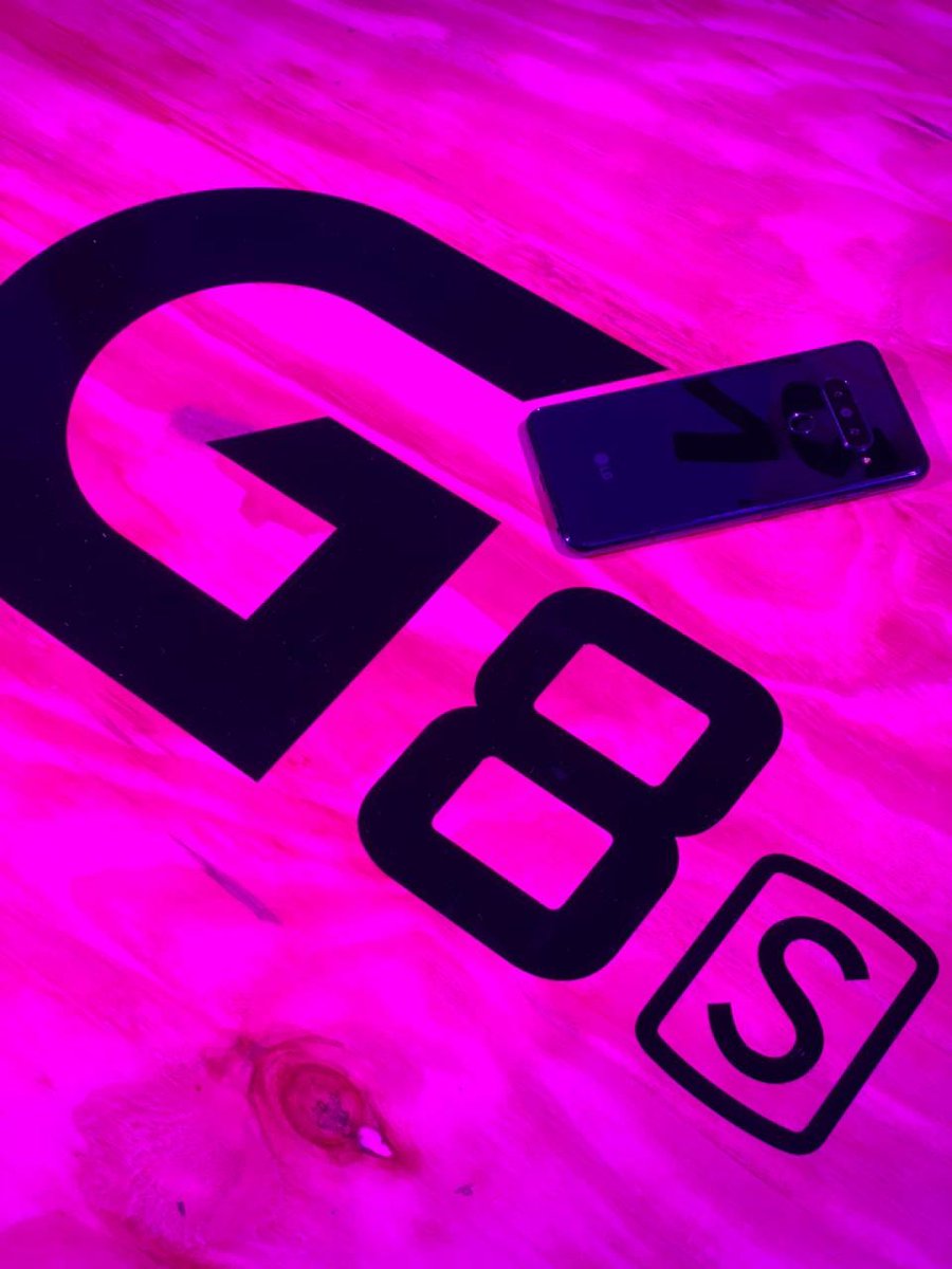 fechu's tweet image. Algo que me interesa probar son los gestos que podés hacer con la mano... los probé en Beta en el #MWC2019. 

Adjunto más fotos de lanzamiento cortesía de @nicolasfischman