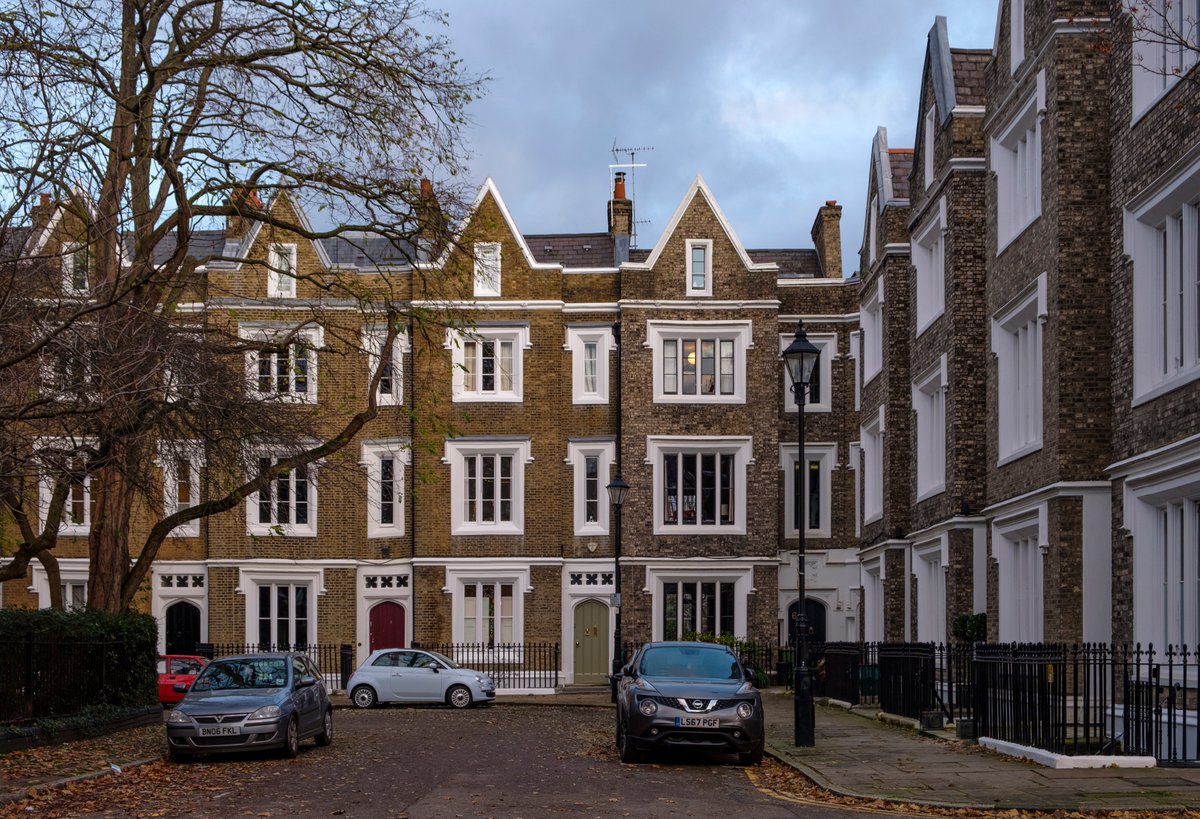 Robert Kwolek on X: The homes in Lonsdale Square, Islington, are