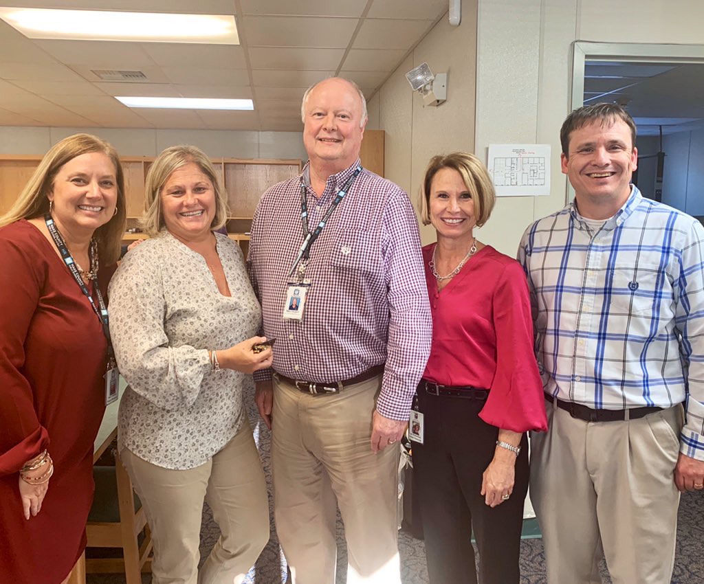 gggstidham's tweet image. And, whatever would we do without our friends from HR?!? Lots and lots of valuable information and resources from @SallyLReynolds @MrsJeannis @Jencaspit @LoriRuth18 Mike Chappell and Chris Lassiter #InternInstitute