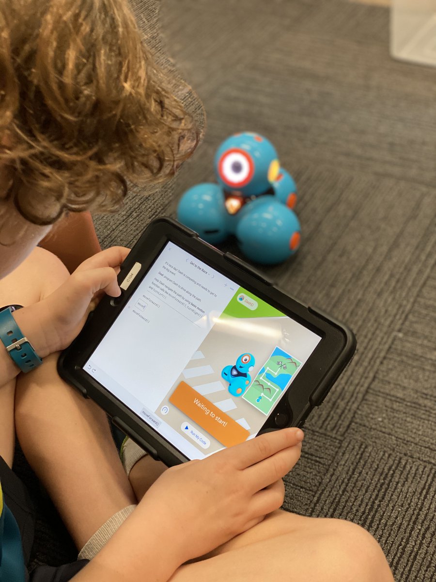 Adding the Dash lessons to #SwiftPlaygrounds creates another level of engagement for our Y3 students. 
#CognitaCodes  <a href="/ais_singapore/">Chase</a> 
#EveryoneCanCode #HourOfCode  #WeAreAIS