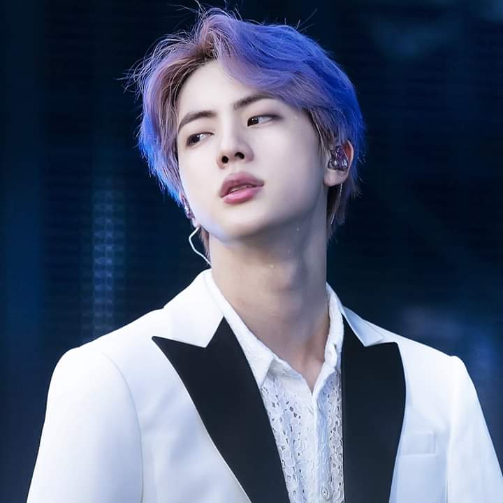 Lunamoonkj's tweet photo. Felicidades ala persona mas hermosa del mundo (worldwide Hansome) gracias por ser mi inspiración, te lo agradezco tanto, sigue creciendo más, tu puedes con todo, cumple todos tus sueños! ♥❤
#JINDAY
#INYOURSOUL
@BTS_twt https://t.co/3IDFPZZHF6