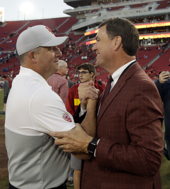 USCCoachHouston's tweet photo. Looking forward to receiving a two-hander from Coach Bone at my introduction! Coach Helton told me it's quite an experience. #USC #FightOn https://t.co/7lCbBbw32d