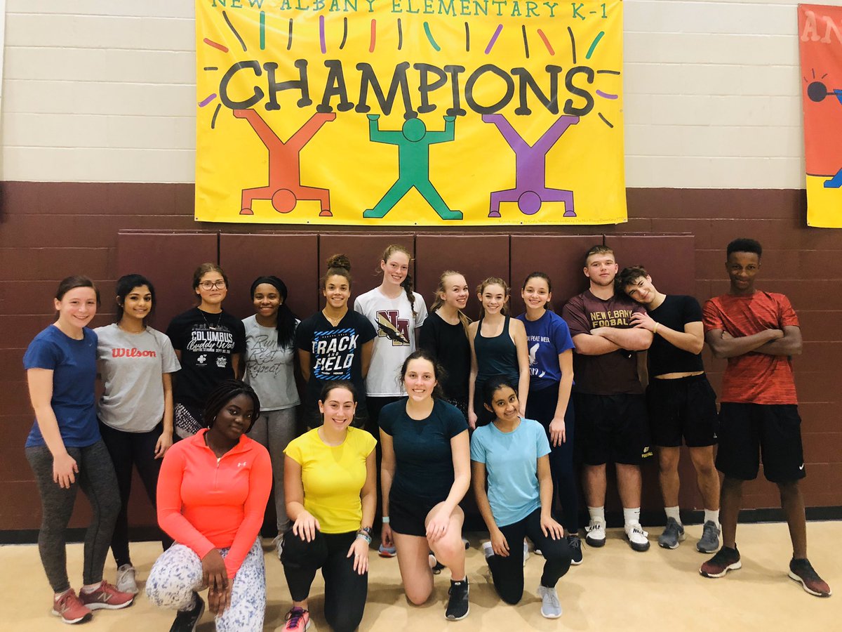 newalbanyTF's tweet image. Guess what time it is.... 🤷‍♀️ Goooo Time ✔️🙋🏼‍♀️ NATF happening. Monday. Tuesday. Thursday. 4:30-ELC 🏃🏻‍♀️🏃🏼‍♂️ @napls_athletics @EagleBackers @NASSConvocation #winterworkouts #springsuccess