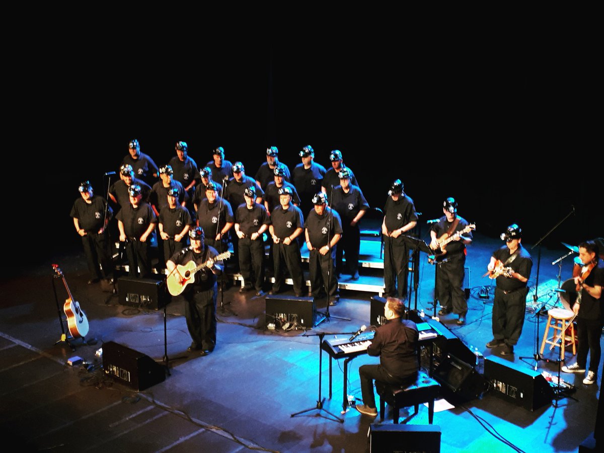 What a wonderful, moving performance by Men of the Deeps with "Christmas in the Mines!"