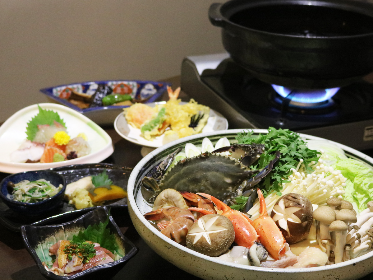 山口宇部経済新聞 ウインター特集 今日は何鍋にする 和食店の本格鍋 宇部 中央の 大重 では 出汁と天然食材にこだわる職人の鍋料理が楽しめます アンコウ鍋 や 水炊き など10種類以上と豊富にラインアップ 個室完備なので 接待から 山口宇部経済新聞 ウインター特集 今日は何鍋にする 和食店の本格鍋 宇部 中央の 大重 では 出汁と天然食材にこだわる職人の鍋料理が楽しめます アンコウ鍋 や 水炊き など10種類以上と豊富にラインアップ 個室完備なので 接待から