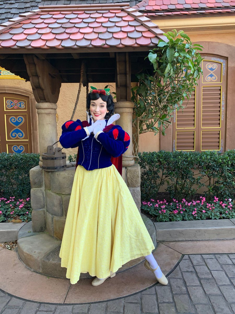 Wjtテーマパーク課 على تويتر おはようございます エプコットのプリンセスも冬仕様でした Wdw Waltdisneyworld ディズニーワールド ウォルトディズニーワールド 海外ディズニー ディズニー旅行 海外旅行 フロリダ オーランド Diz課 ベル スノーホワイト