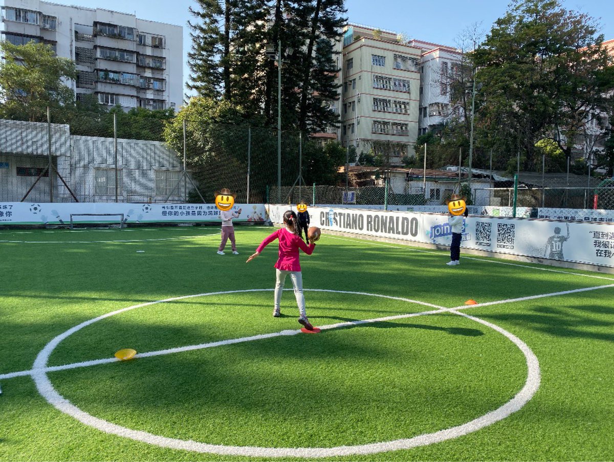 Day 6 of Sport Education (student -led) football unit. Strength and conditioning coaches are leading dynamic warm-ups, coaches are leading practice drills, and the media is making some tape. It’s tough to step back sometimes, but they are doing well! #physed #Sporteducation