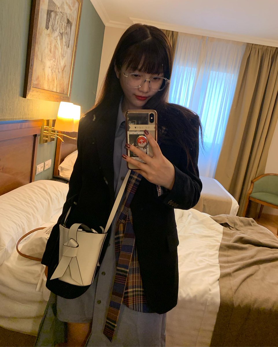 ꒰🖇✧ ° magda upchar꒱. ╰┈─➤joystgrm191204 Joystagram #redvelvet #레드벨벳 #Joy #조이 #MAMAVOTE RVsmtown (2P)https://www.instagram.com/p/B5o4M_JhGSz