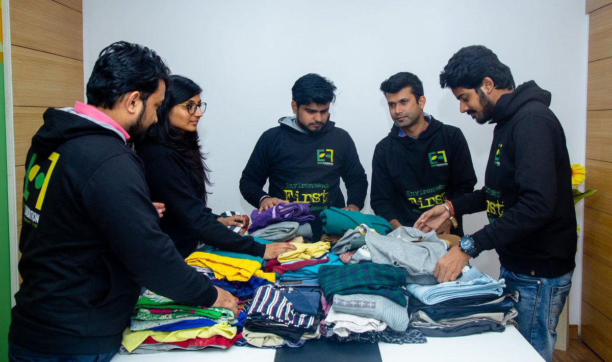 Envirof1's tweet photo. Team Enviro conducted a collection drive of used warm clothes for those who have no means to survive the harsh weather. We are happy to announce that the response was overwhelming. We thank all the volunteers for there participation and support. #SDGs #winter #help #volunteers https://t.co/thGCeez8eS