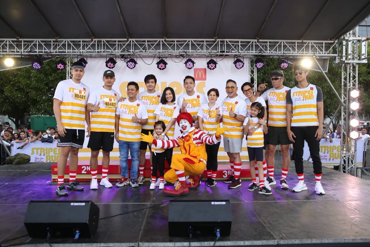 Happiest Birthday to our super hard working #GameChangersPH anchor and host, Migs 🎂 Here he is hosting for the McDonald’s Stripes Run. Love ka namin! 💛 #MigsBustos #Host @migsbustos