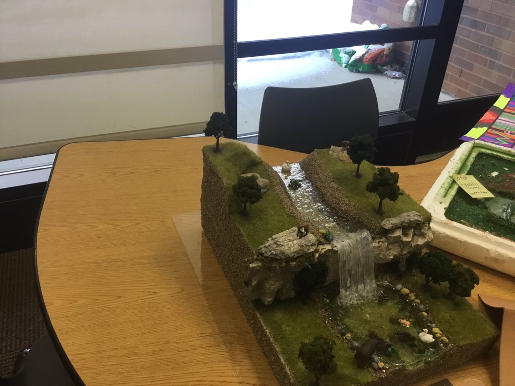 mrberlingsclass's tweet photo. It is amazing what students create when you establish interest with strong #inquiry and questioning. Let them share their creative side! https://t.co/fewxWJSeVG