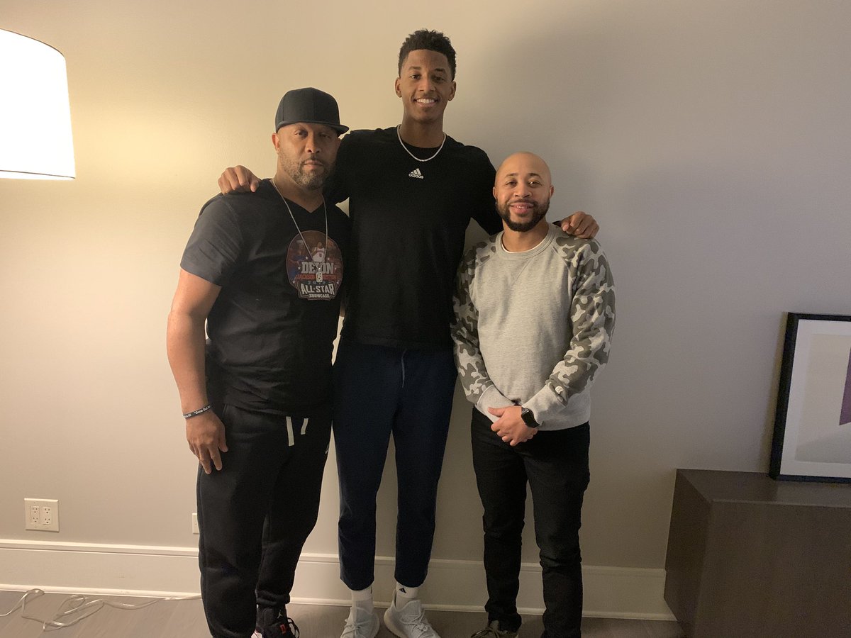 onoffcourtshow's tweet photo. Really good episode tonight with @jarrettc08. Did y’all know he’s originally from Oakcliff, America?! https://t.co/USOFXokqbC
