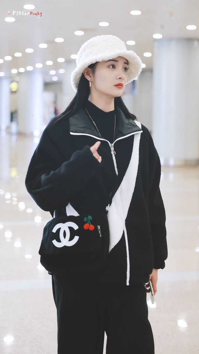 19981216cc's tweet photo. 191106
beijing ✈️
#주결경 #周洁琼 #Kyulkyung https://t.co/c2virVTJzy