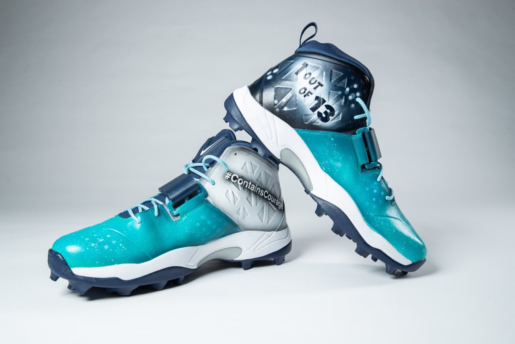 DennisKelly67's tweet photo. This year’s #MyCauseMyCleats is near to my heart.  I am honored to be working with @FoodAllergy. FARE is the largest private funded organization of food allergy research working on behalf of the 32 million Americans with food allergies, including my daughter Eden. 
 @Titans https://t.co/FlAmgWP7SN