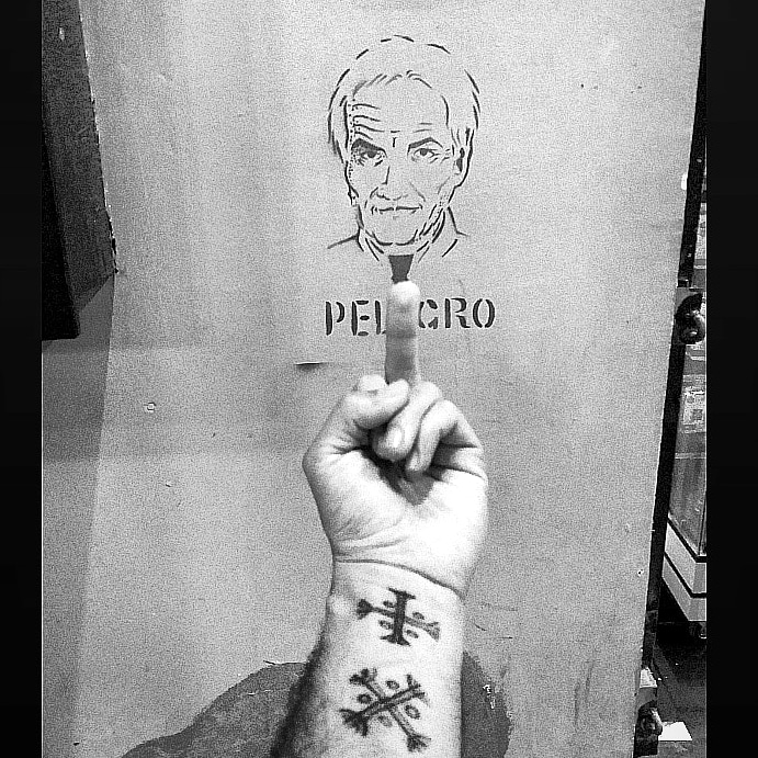 MenaEnesto's tweet photo. @sebastianpinera @LucasPalaciosC @meconomia @Sercotec_Chile Fuck you! https://t.co/XphDM729Di