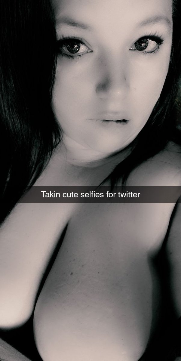 QueenBkc5's tweet photo. #classycleavageTuesday #notapornaccount 😂 https://t.co/z5fE3sQGwb