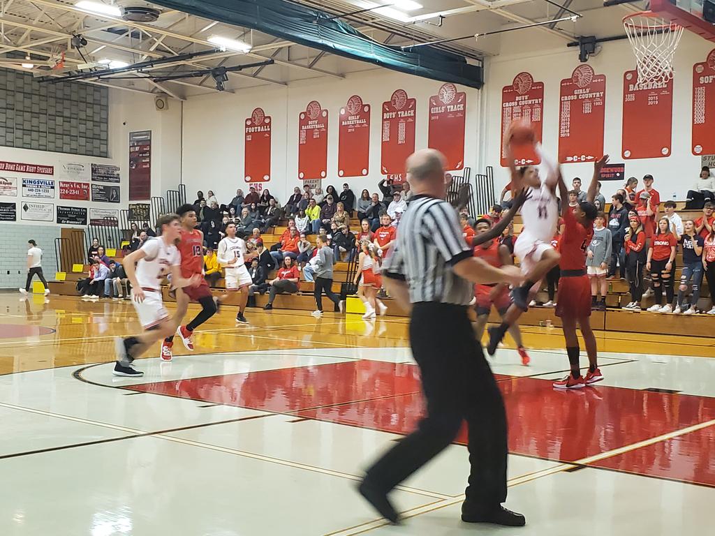 PatrickColucci2's tweet image. Congratulations to our boys basketball team on their victory over Christian Monroe tonight! Go Warriors!