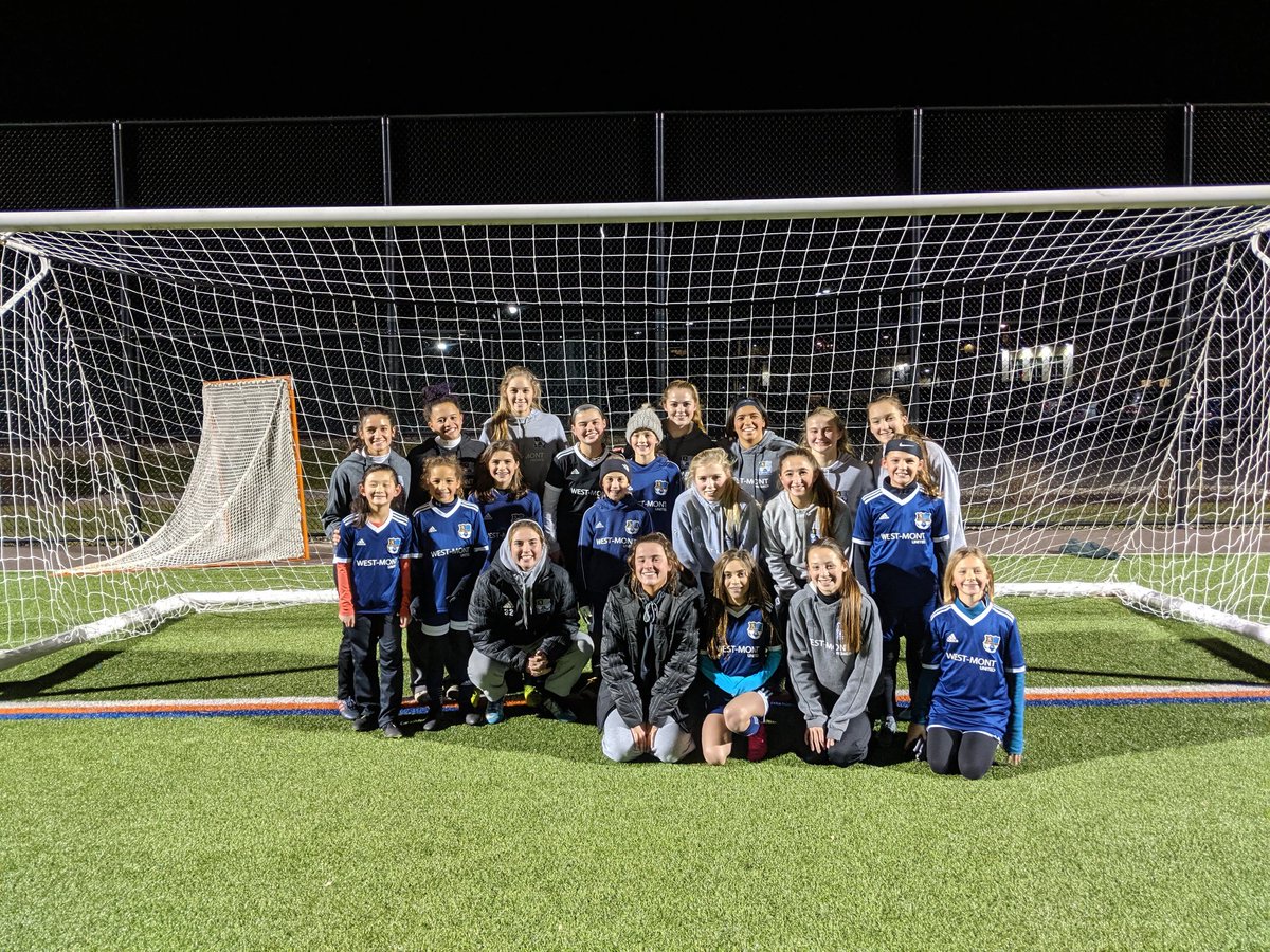 #WMUSAFAMILY <a href="/WMP02Girls/">West-MontPremier02Girls</a> and the 2010 United enjoyed a combined training session tonight in the cold!     ⚽🥶⚽🥶 @westmontunited