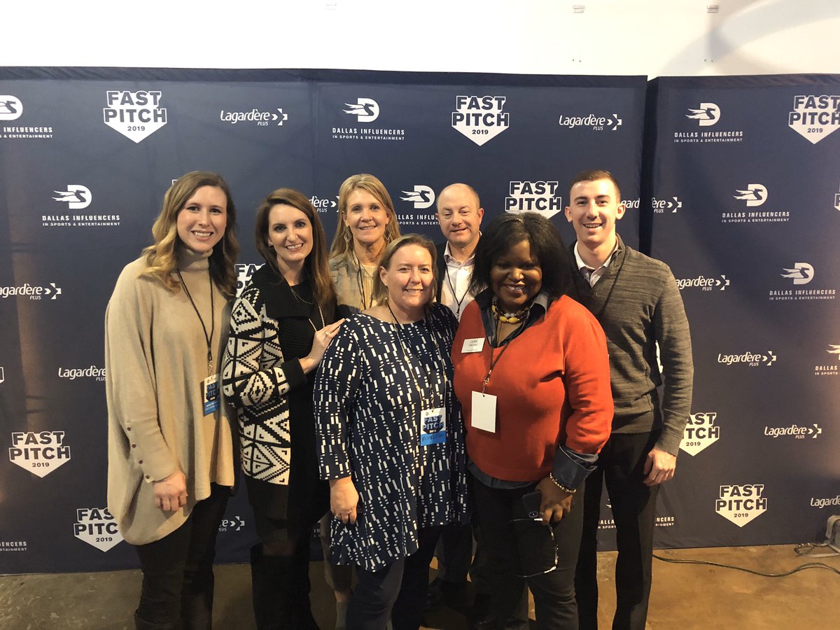 MissyWilson2's tweet photo. The @attbyronnelson in the house supporting #fastpitch19 @DISEorg https://t.co/qHJcAa4tGD
