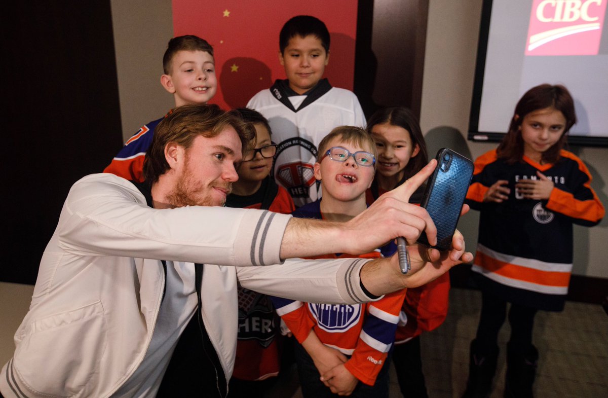 cmcdavid97's tweet photo. Thanks for signing my hoodie you guys! 35yrs of #CIBCMiracleDay and $250 million raised over the years. One of the many reasons why I’m proud to be a part of team @CIBC https://t.co/jW7n8jP5Bi