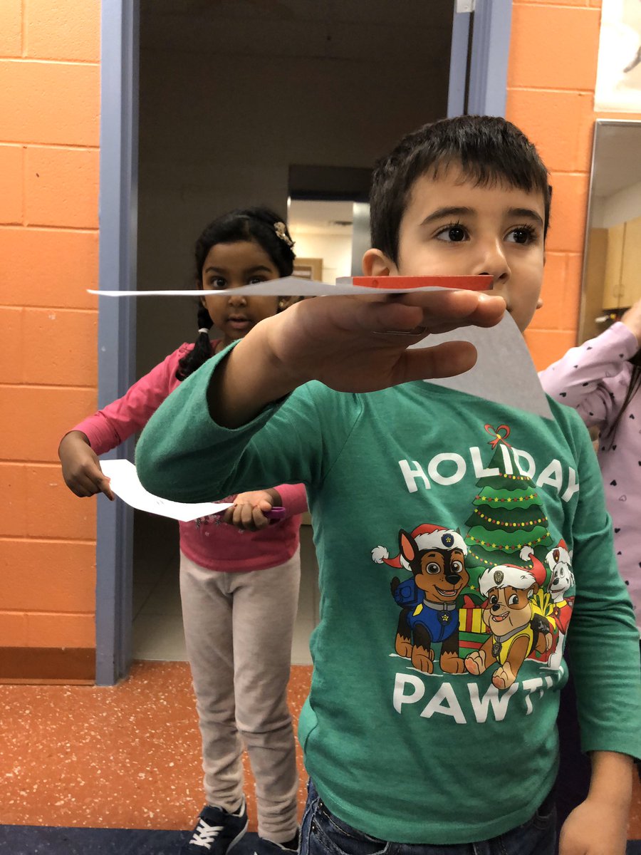 julia_panetta's tweet photo. Look at these little scientists at work exploring magnetism as a contact and non contact force! The magnetic field of some of our magnets is so strong that it can even hold the paper clip with our hand and a piece of paper in the way #FDKScience #exploration #handsonscience https://t.co/hNBFO8T85i