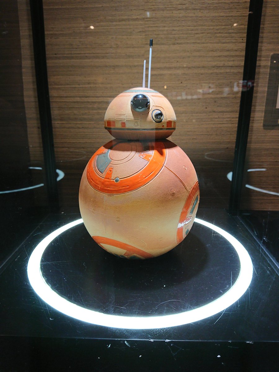 SPEDFS2018's tweet image. スターウォーズ最新作にあわせて信楽焼でBB-8を製作させていただきました。

#スターウォーズ
#BB8
#信楽焼
