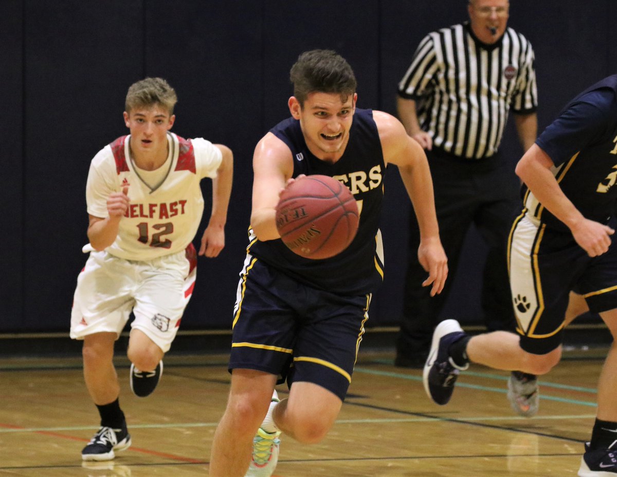 It was a slow go for Scio in their season opener, but the heat started to turn up toward the end of the 1st half, and into the remaining 16 minutes of play, as the Tigers rolled their way to a 60-29 win over Belfast. 
Cam Loucks led the way w/ a game-high 29 points. #SectionV