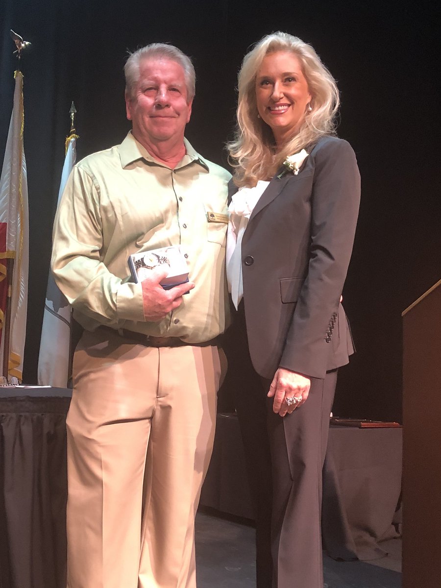 DanvilleCAgov's tweet photo. Congratulations to Planning Commissioner Randy Haberl for 20 years of service to the Town of Danville. #communityserviceawards https://t.co/7991c5OH3K