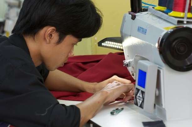 sourcestudioco's tweet image. Trust your brand in our talented hands!

#sourcestudio #vietnam #factory #denim #lowvolume #clothingmanfacturer #vietnamlowvolume #highquality #fullyfactored #fabricsourcing #trimsourcing #fashionweekdesigner #emergingbrand #sampling #shortruns #vietnamfashion #fashion