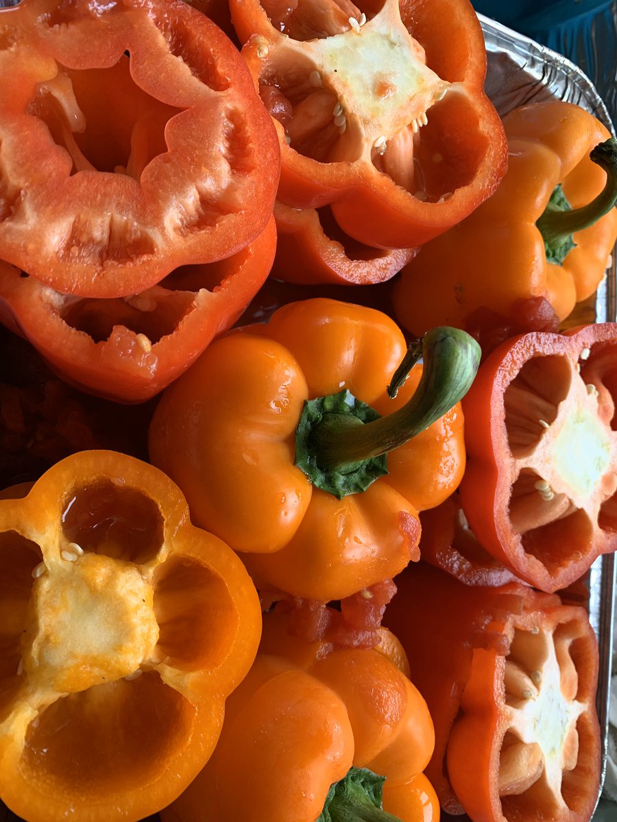 GarlicSmashing's tweet image. #stuffedpeppers ! #yemista so yummy, easy, colorful and healthy.